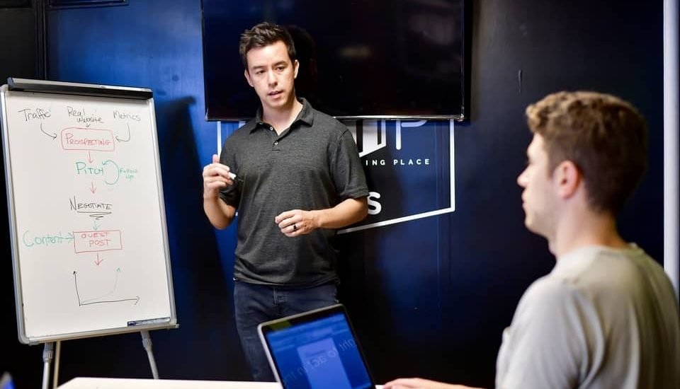 How To Become A Custom Software Developer