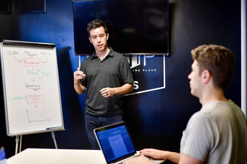 How To Become A Custom Software Developer