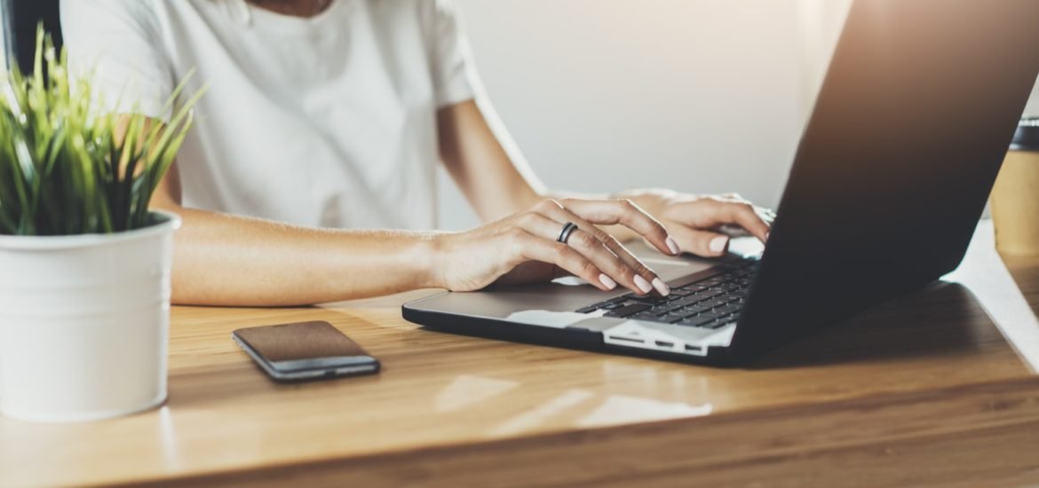 Magento vs Shopify ecommerce